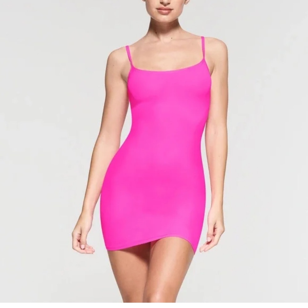 Skims Dress Neon Pink XS